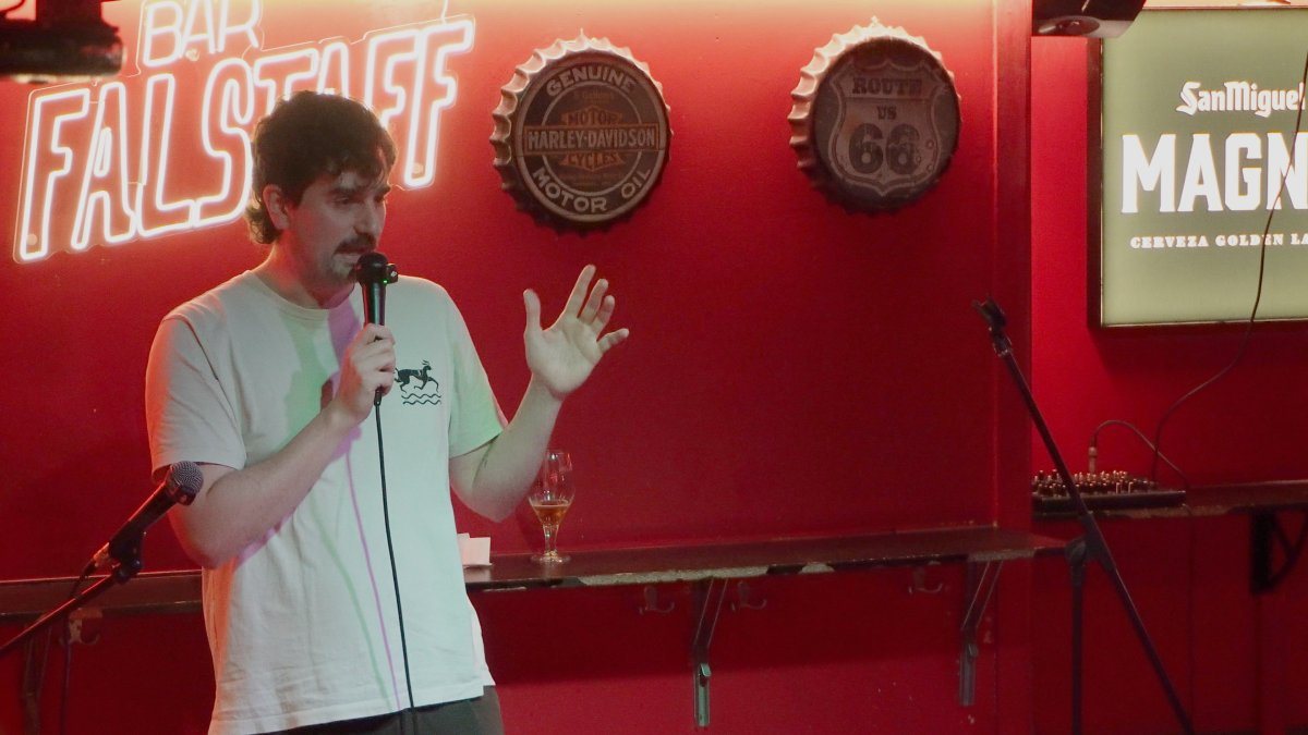 Andrade Malo, cuyo nombre artístico es RRRRRRRRRRRRRAM, empezó su carrera sobre las tablas del Puerto Principal.