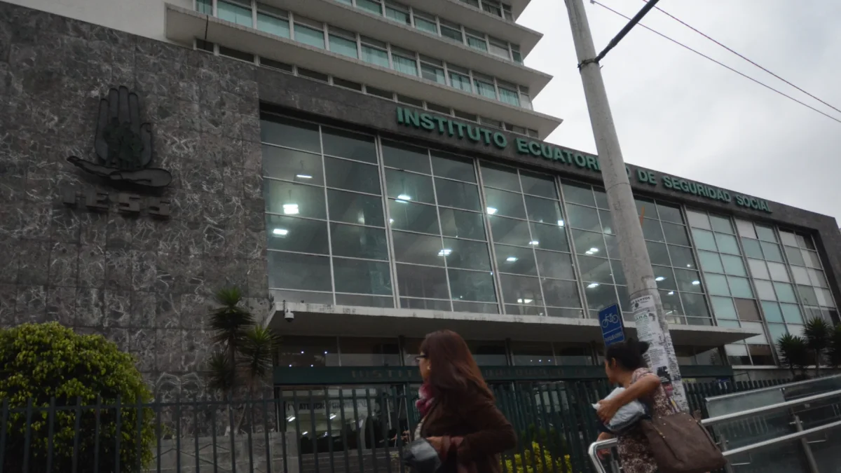 El caso expone el incremento de una deuda inicial y su derivación a cobro coactivo mediante un abogado externo.