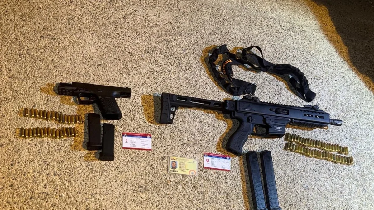 Ejército ejecutó operativo en Portoviejo y decomisó armamento pese a permisos de porte vigentes.