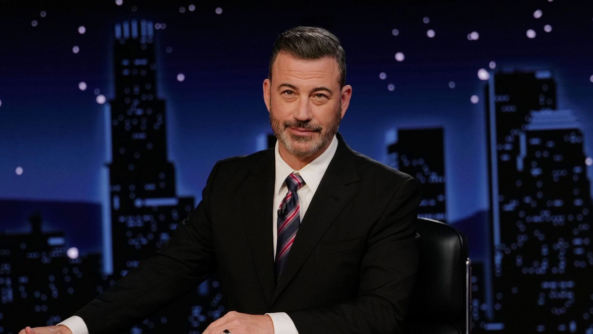 El comediante Jimmy Kimmel defendió su polémico sketch y negó que haya promovido la violencia tras el tiroteo en Washington.