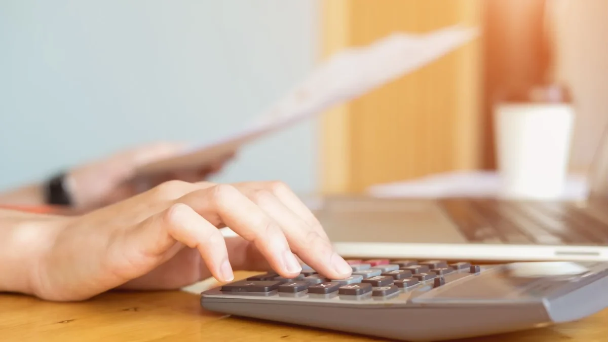 Lo que antes para los ecuatorianos era miedo a salir, hoy convive -cada vez más- con el miedo a no llegar a fin de mes.