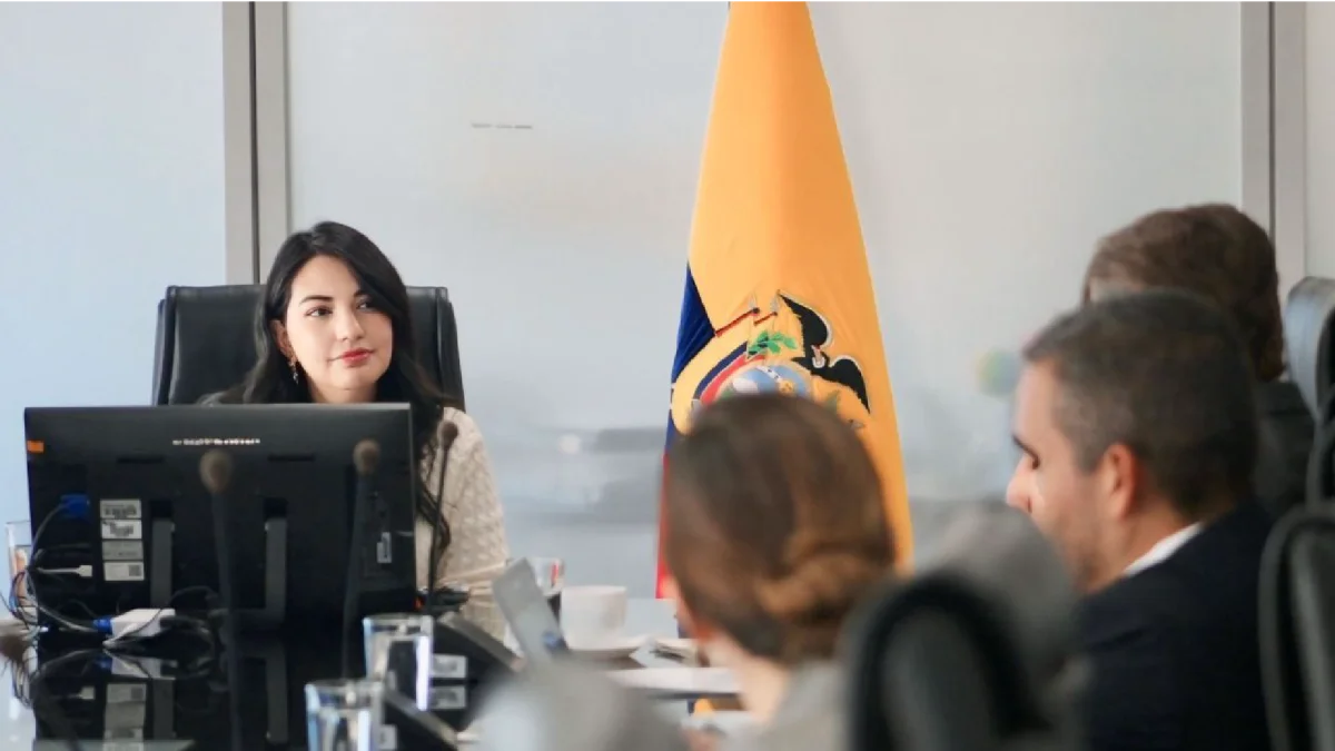 La ministra Sariha Moya confirmó que Ecuador analiza una posible nueva emisión de bonos en los mercados internacionales.