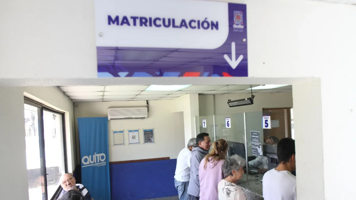 AMT amplía plazo para matriculación de vehículos con placa terminada en 3 en Quito