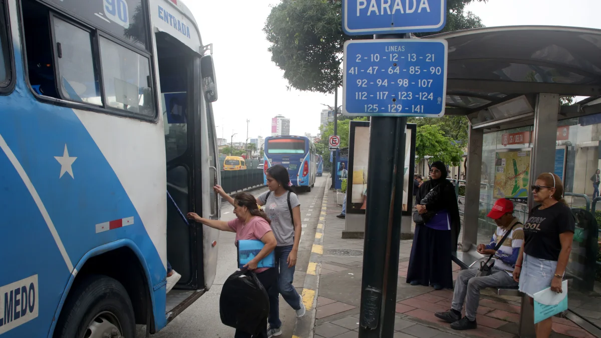 Compensación a transportistas en Ecuador: ¿Habrá paro de buses en mayo?