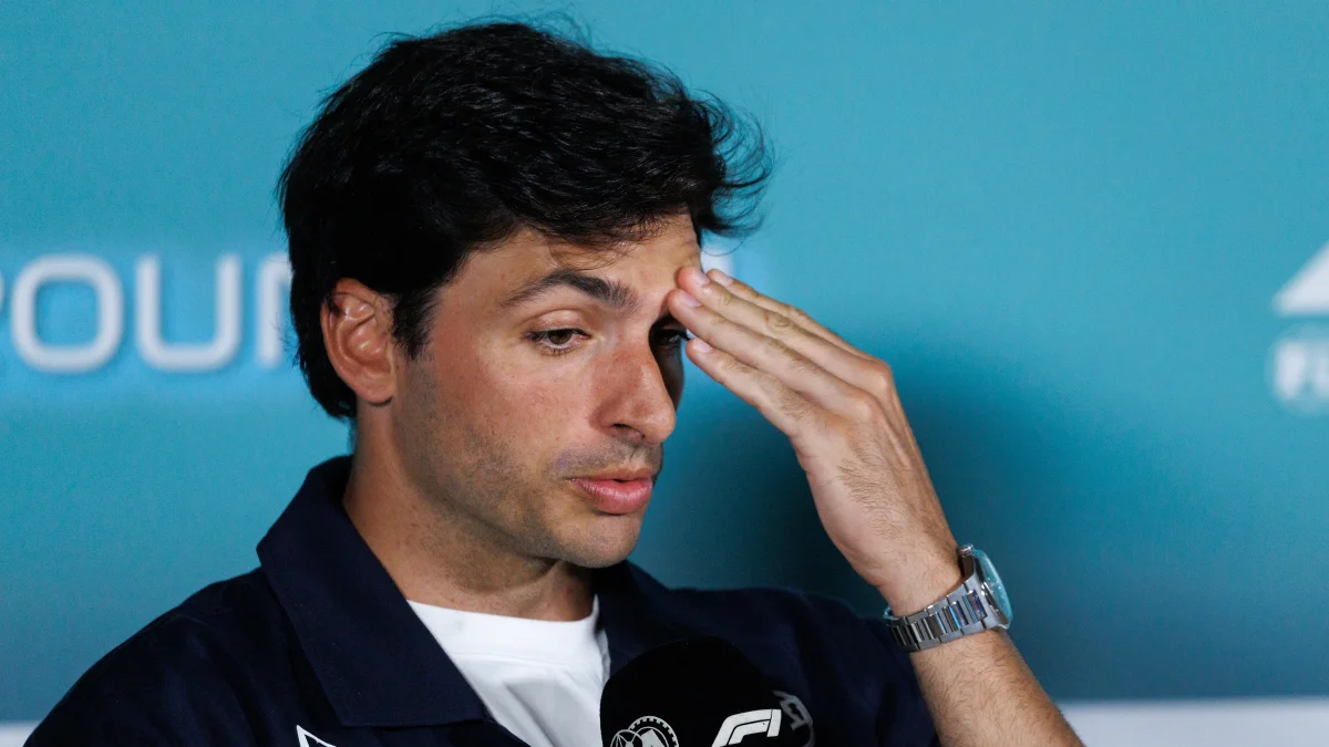 Carlos Sainz sorprendido por fan ecuatoriana: “Mi mamá te ama”