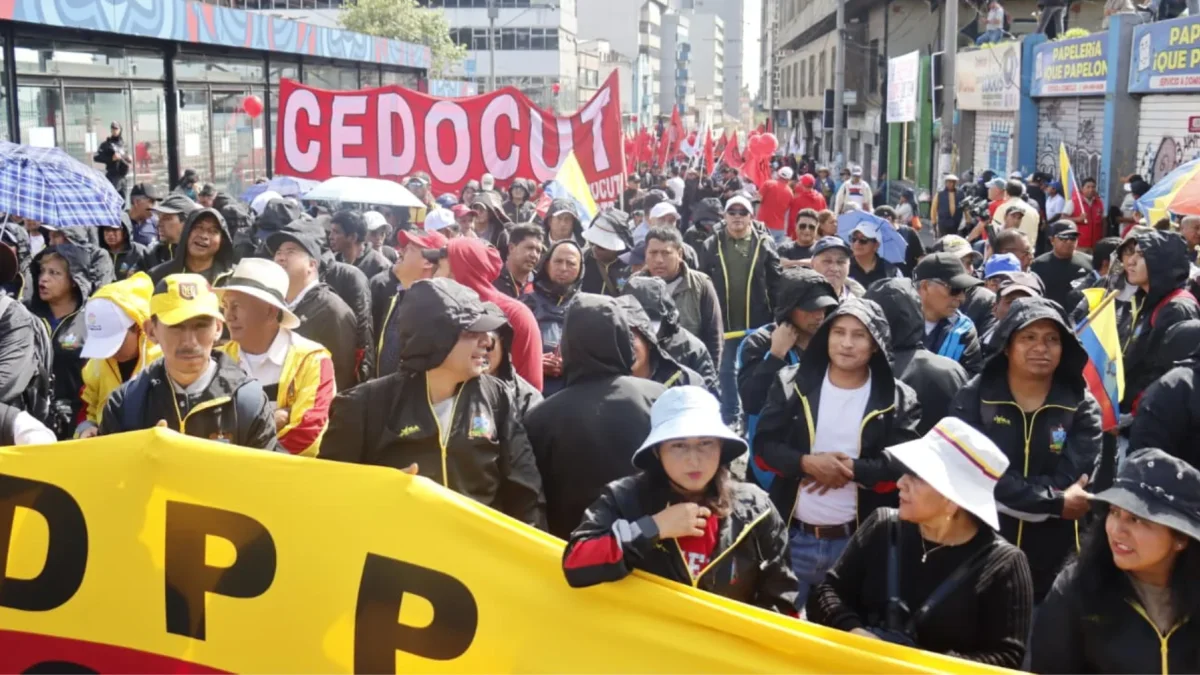 En Quito comenzó la marcha del primero de mayo donde se conmemora el día del trabajador