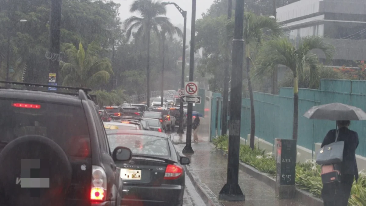 El Inamhi informó que hasta el 6 de mayo se mantendrán lluvias de variable intensidad y tormentas eléctricas en varias regiones del país.