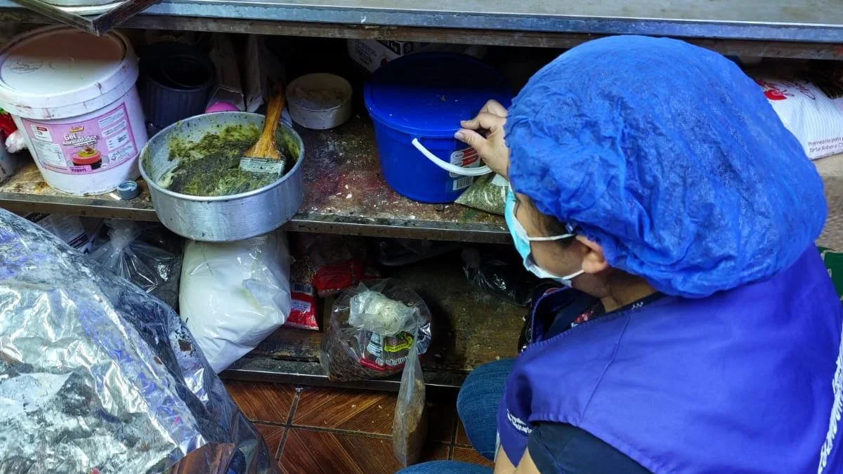 Panadería de Quito funcionaba con el permiso vencido y presencia de roedores