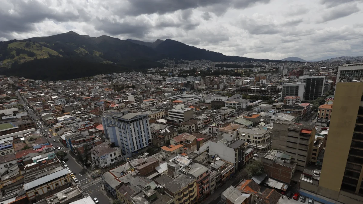 ¿Qué es la regularización de áreas y quiénes deben realizar el trámite en Quito?