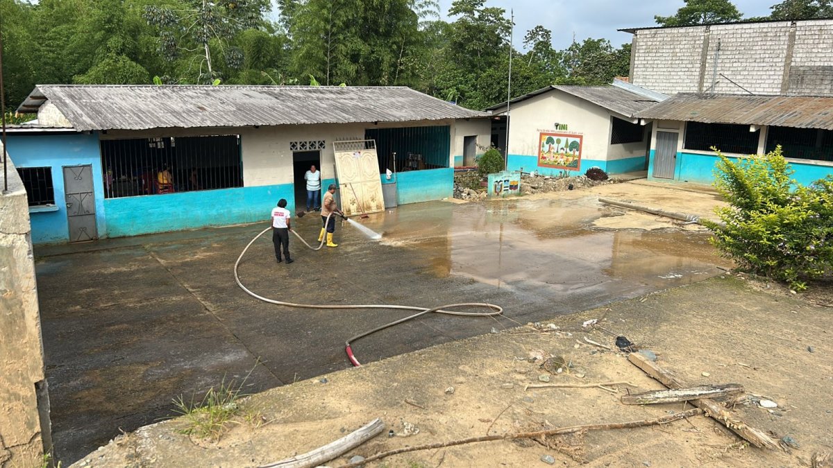 Escuela de Montalvo inicia clases virtuales por daños tras lluvias en Los Ríos