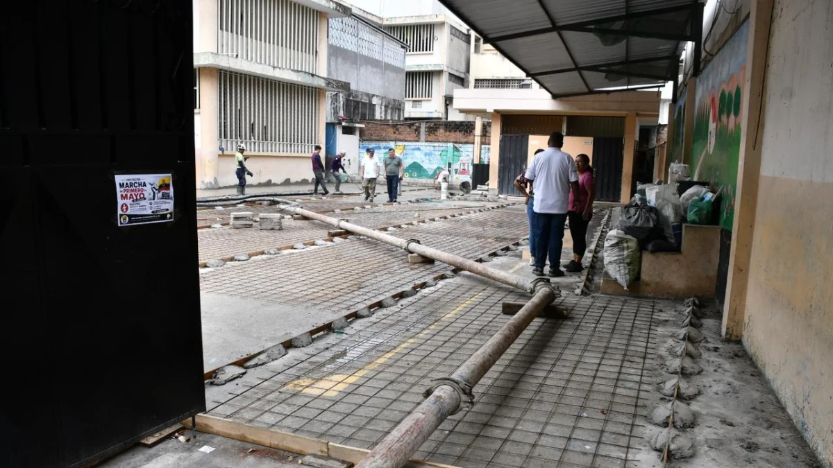 Inicio de clases en El Oro expone fallas en 300 planteles