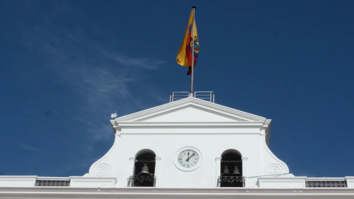 La propuesta destaca la necesidad de transparencia, control institucional y vigilancia ciudadana en la gestión pública.