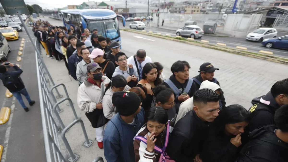 La falta de transporte el 5 de mayo pasado generó un caos en la movilidad en la ciudad.