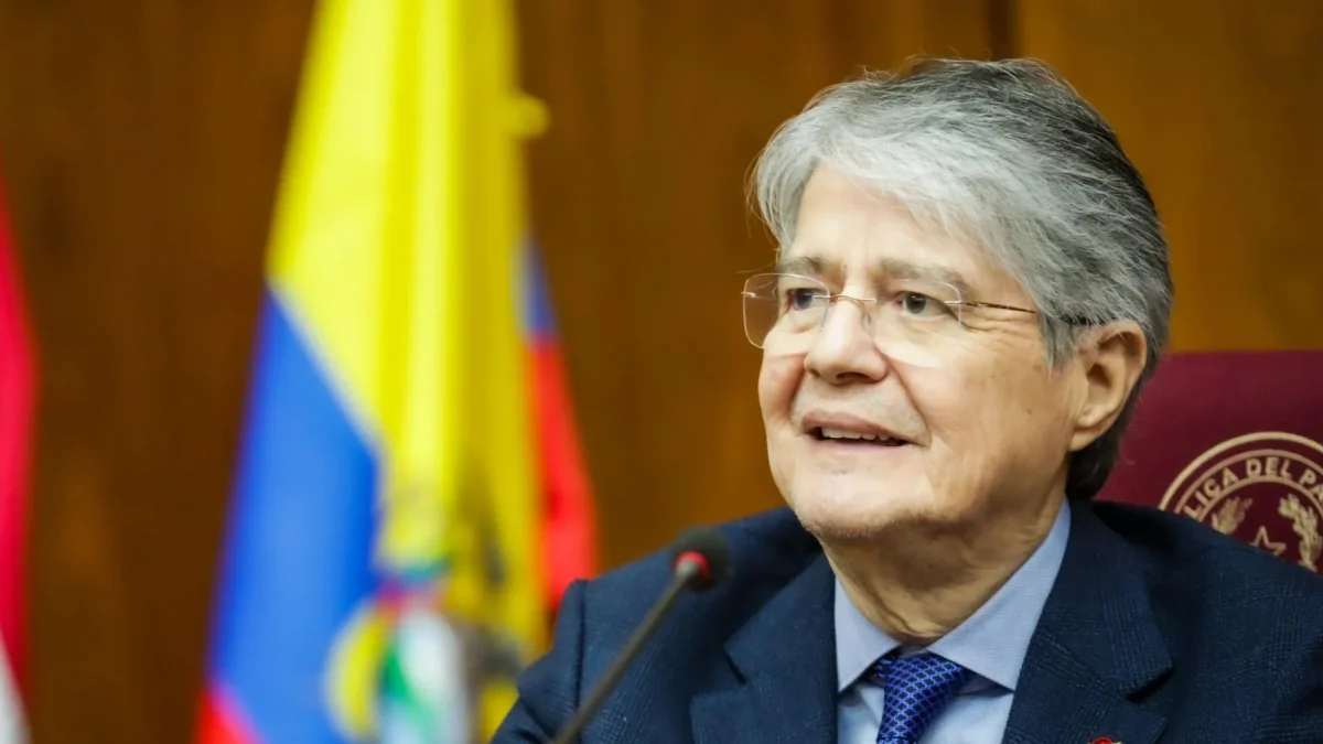 El expresidente Guillermo Lasso anunció su llegada a Quito.