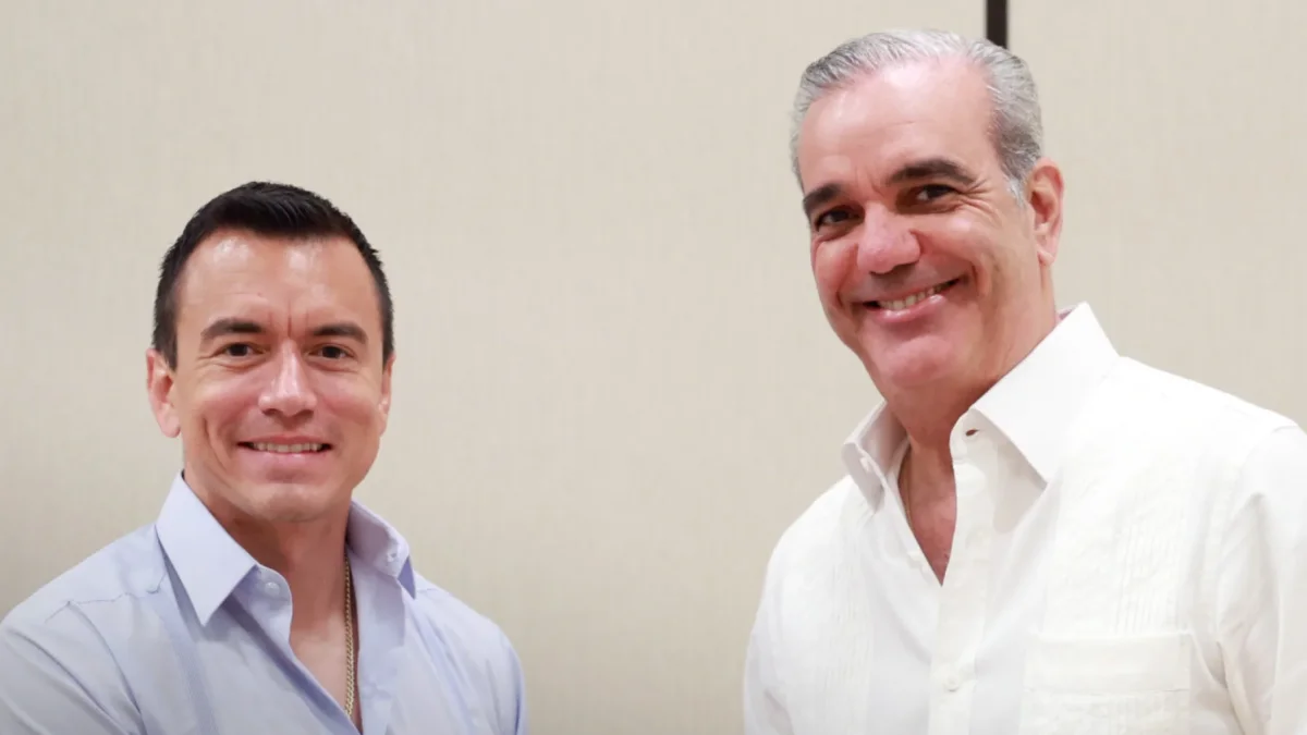 El presidente de Ecuador, junto al presidente de República Dominicana.