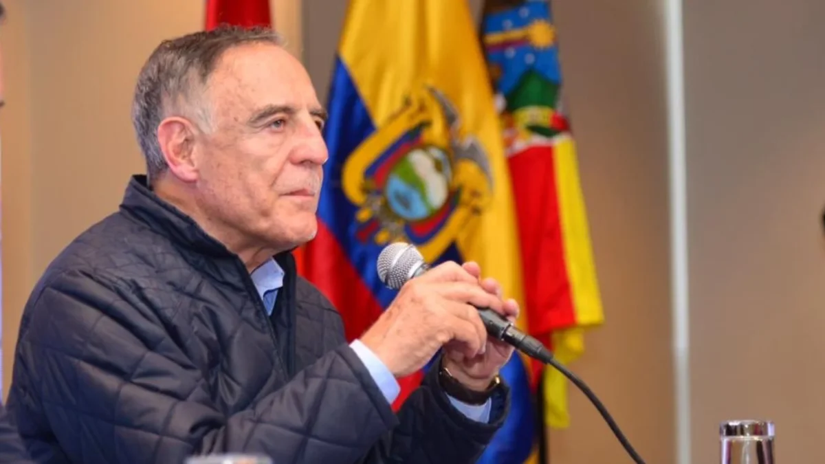 Paco Moncayo fue alcalde de Quito entre 2000 y 2009. Levantó los Centros Comerciales del Ahorro, para reubicar a los comerciantes y abrió centros para adultos mayores, entre otras obras.