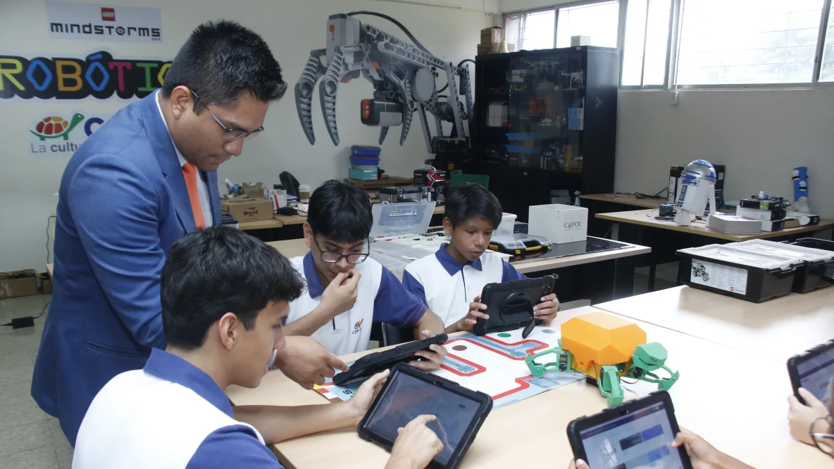 Colegios regularán el uso de celulares en clases tras cambios del Ministerio de Educación