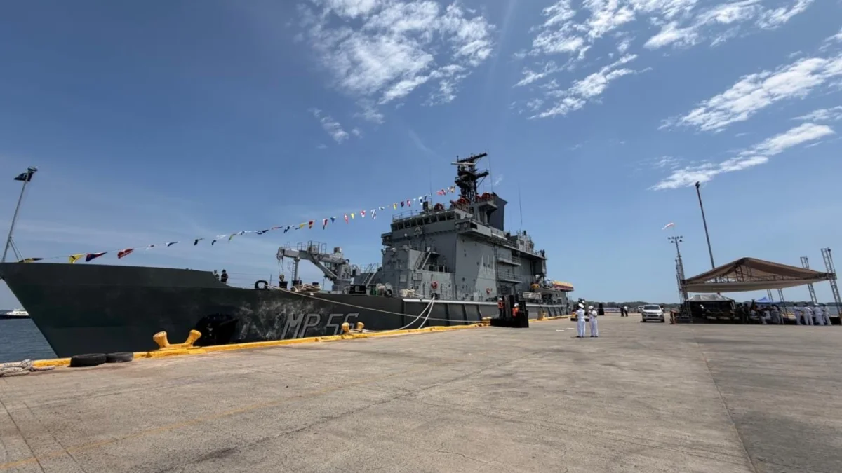 Nuevo buque de guerra llega a Ecuador para combatir el narcotráfico