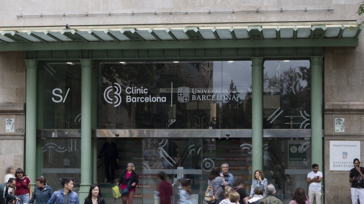 Vista de la entrada del Hospital Clínic de Barcelona. 