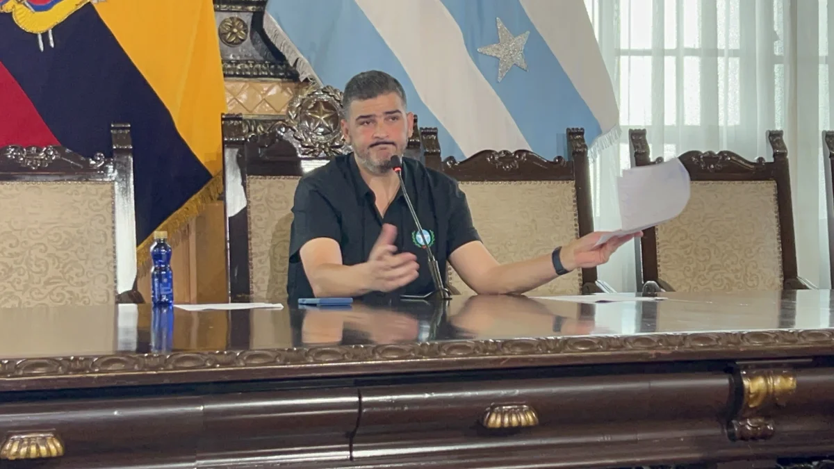 La citación oficial a Aquiles Álvarez es clave para que continúe el proceso de remoción en el Concejo de Guayaquil.