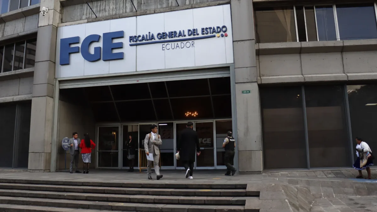 Caso Apagón: críticas a Fiscalía por supuesta selectividad en Ecuador