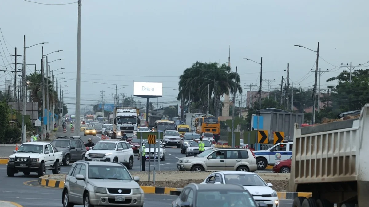 Referencial. Esta zona de la vía a Salitre suele colapsarse en las mañanas.