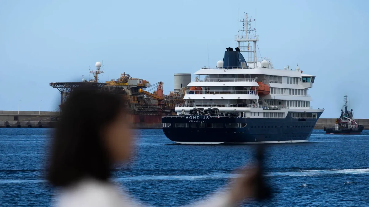 Últimos evacuados: los 22 pasajeros del crucero del hantavirus dejarán España en un solo avión