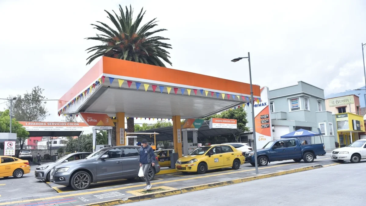 Producción de naftas usadas para elaborar extra, ecopaís y súper en Ecuador cayó a cero desde marzo