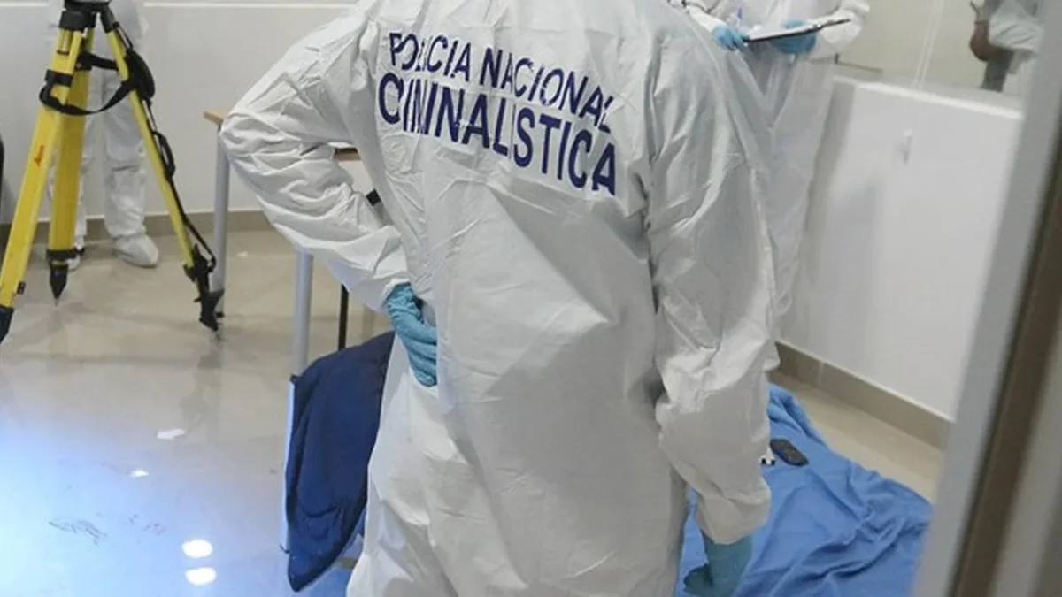 Agentes de Criminalística recabaron indicios para esclarecer el crimen de la jueza Lady Bachar, un atentado que ha consternado a El Oro.