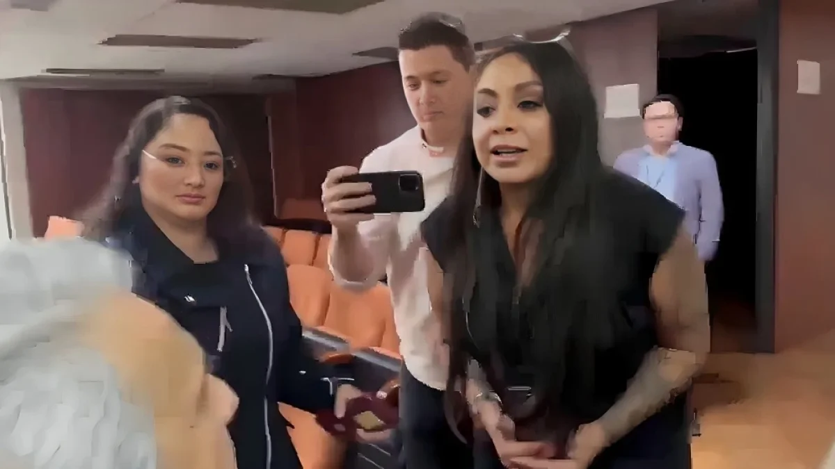 ¿Quién es Eily Cartagena, la abogada que enfrentó a Lenín Moreno en audiencia de Sinohydro?