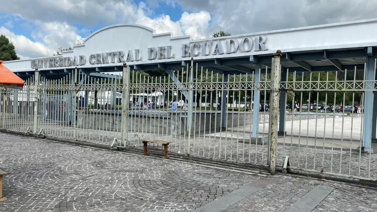 Controles anticopia en la Universidad Central generan denuncias por revisiones corporales