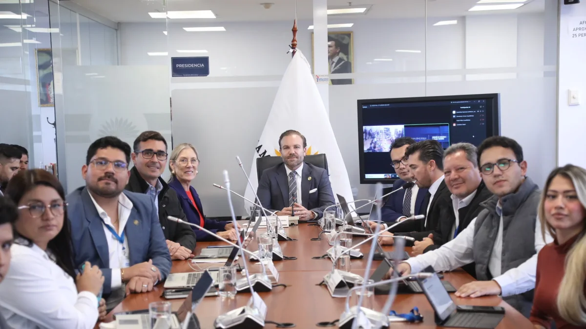 Ley de obesidad en Ecuador: ministerios advierten observaciones clave a proyectos en la Asamblea