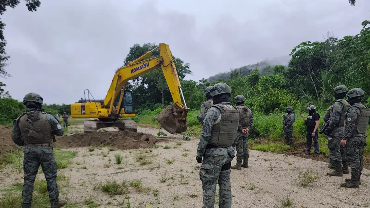 Militares inhabilitan pista clandestina que funcionaba en Tena