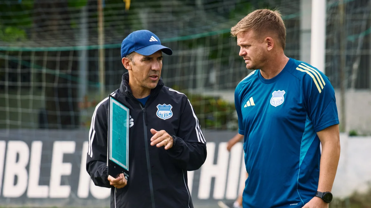 ¿Debió irse Vicente Sánchez de Emelec? Esto opinaron los exjugadores del Bombillo sobre el técnico