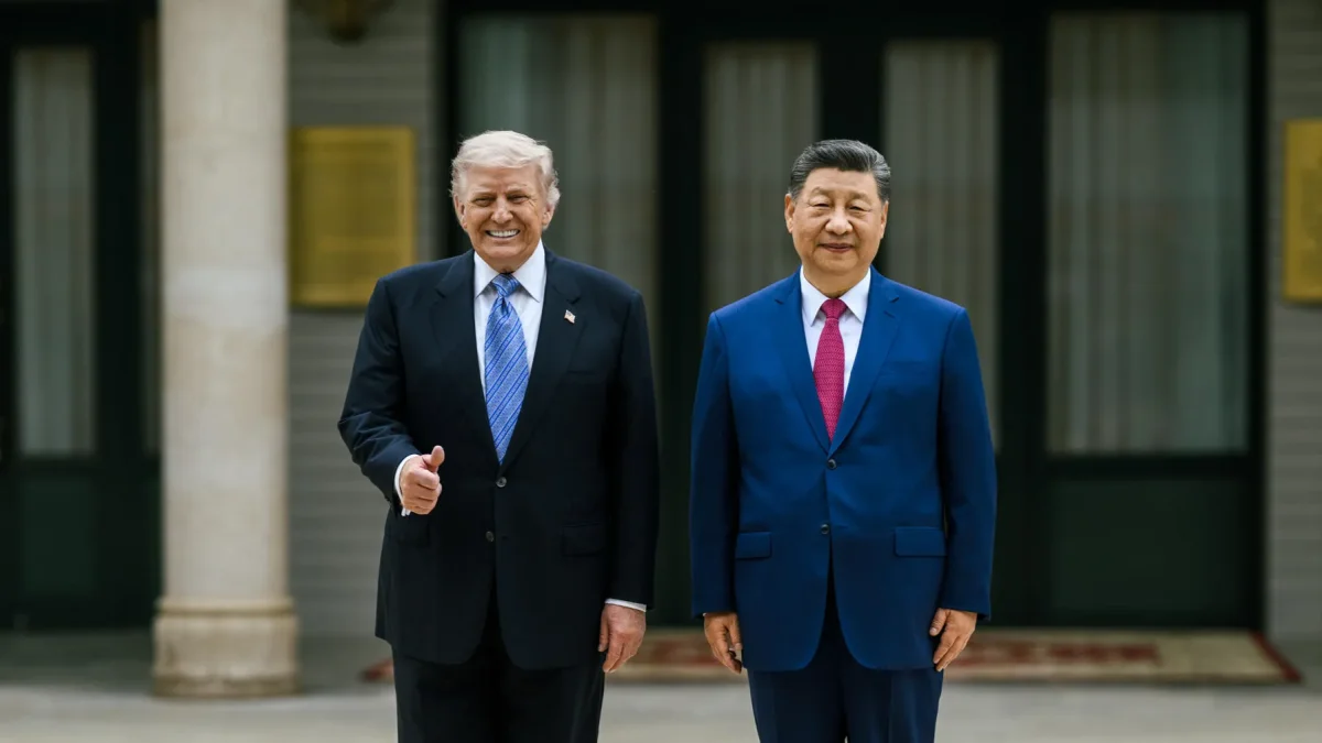 El presidente de los Estados Unidos, Donald J. Trump (d), junto al presidente chino, Xi Jinping (i), en Zhongnanhai, Pekín.