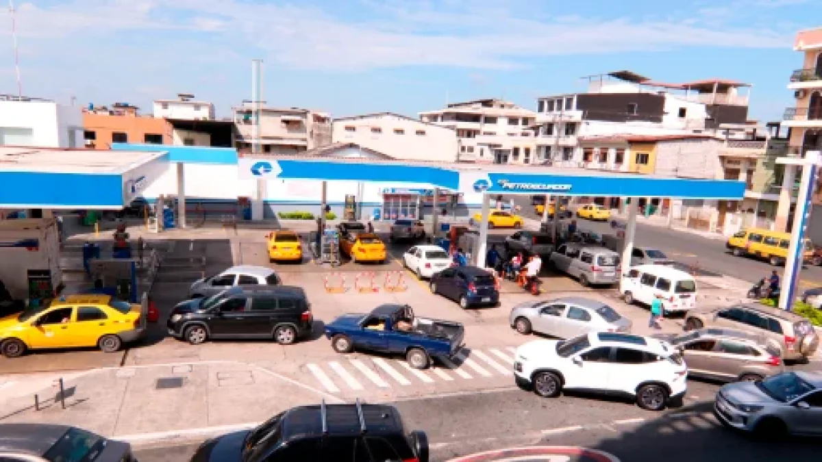 El incremento en el precio de los combustible influyó en la inflación de abril de 2026.