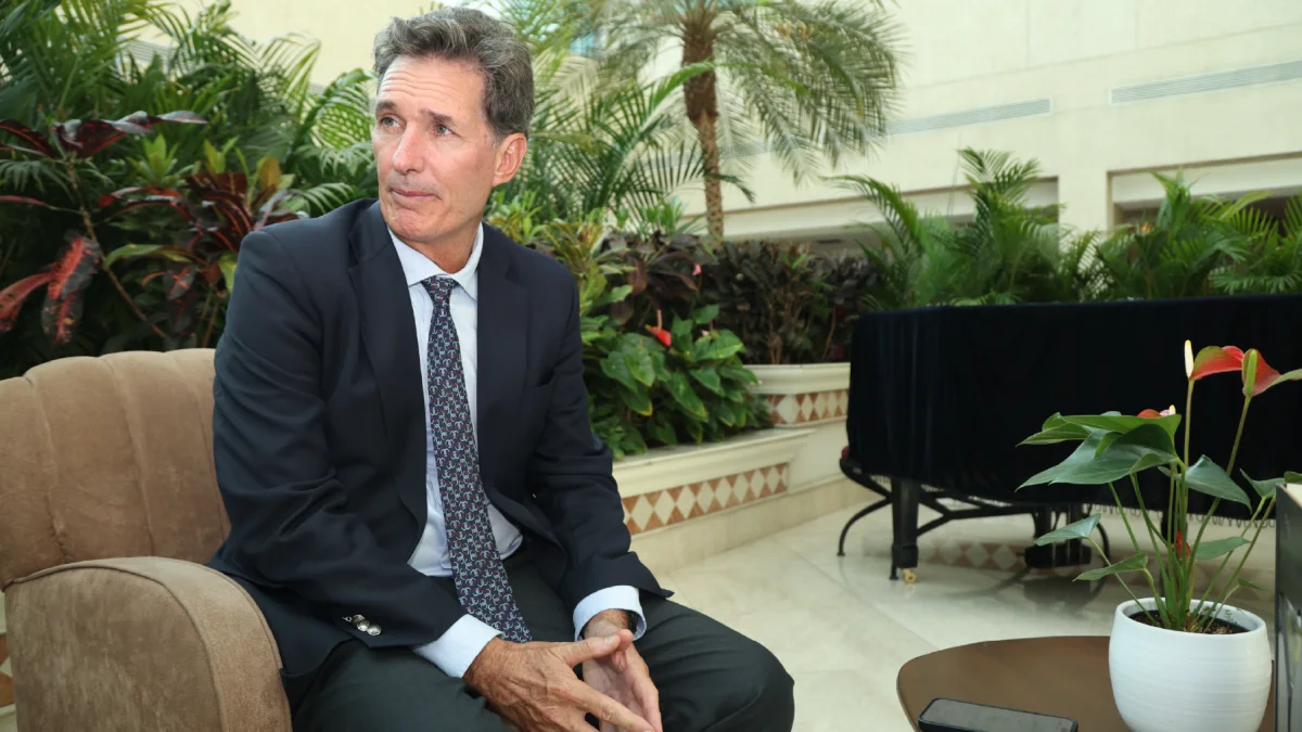 Fernando Rodríguez Canero, director ejecutivo de Adefa, durante la rueda de prensa del Primer Congreso Latinoamericano Automotriz (CLAM), celebrado en Quito el 14 de mayo de 2026.
