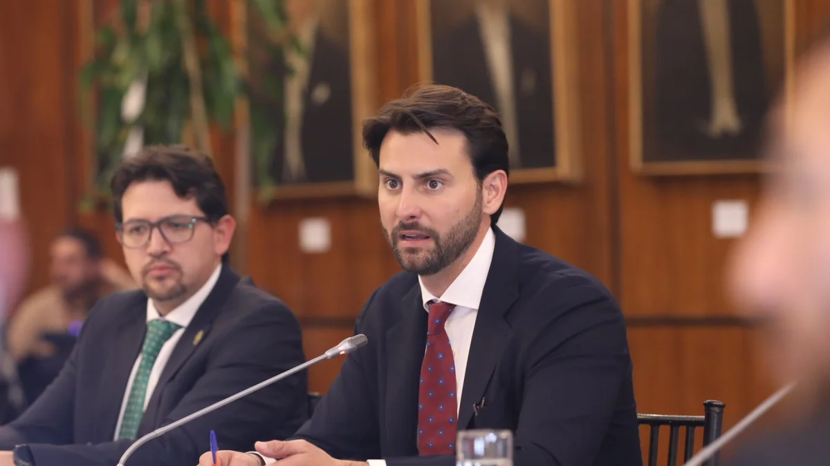 Niels Olsen pide disculpas a Paola Cabezas por llamarla serpiente