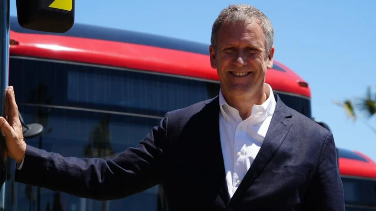 El exministro chileno de Transportes, Juan Carlos Muñoz, durante la inauguración del sistema de buses en Copiapó, el primero 100 % eléctrico de toda Sudamérica.