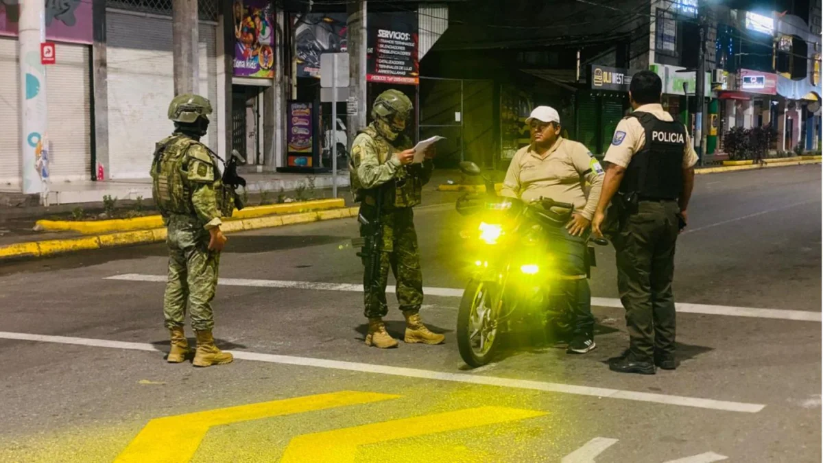 El toque de queda en Ecuador rige desde el 3 de mayo de 2026.