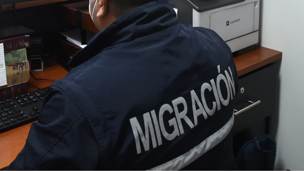 Las menores fueron rescatadas en Santo Domingo, tras un operativo de Migración, Policía y Dinapen.