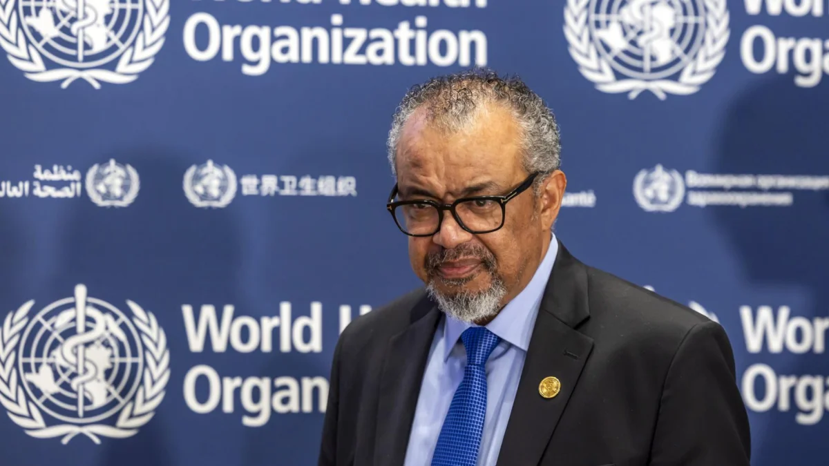 Representante de la Organización Mundial de la Salud durante una rueda de prensa en Ginebra.