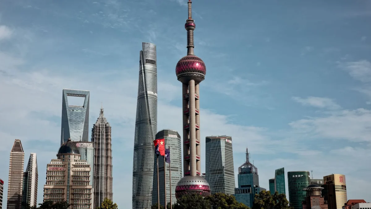 China ha aprovechado el caos de la guerra Irán, Israel y EE.UU. para presentarse como una fuerza de estabilidad y fortalecer su posición internacional sin realizar concesiones importantes.
