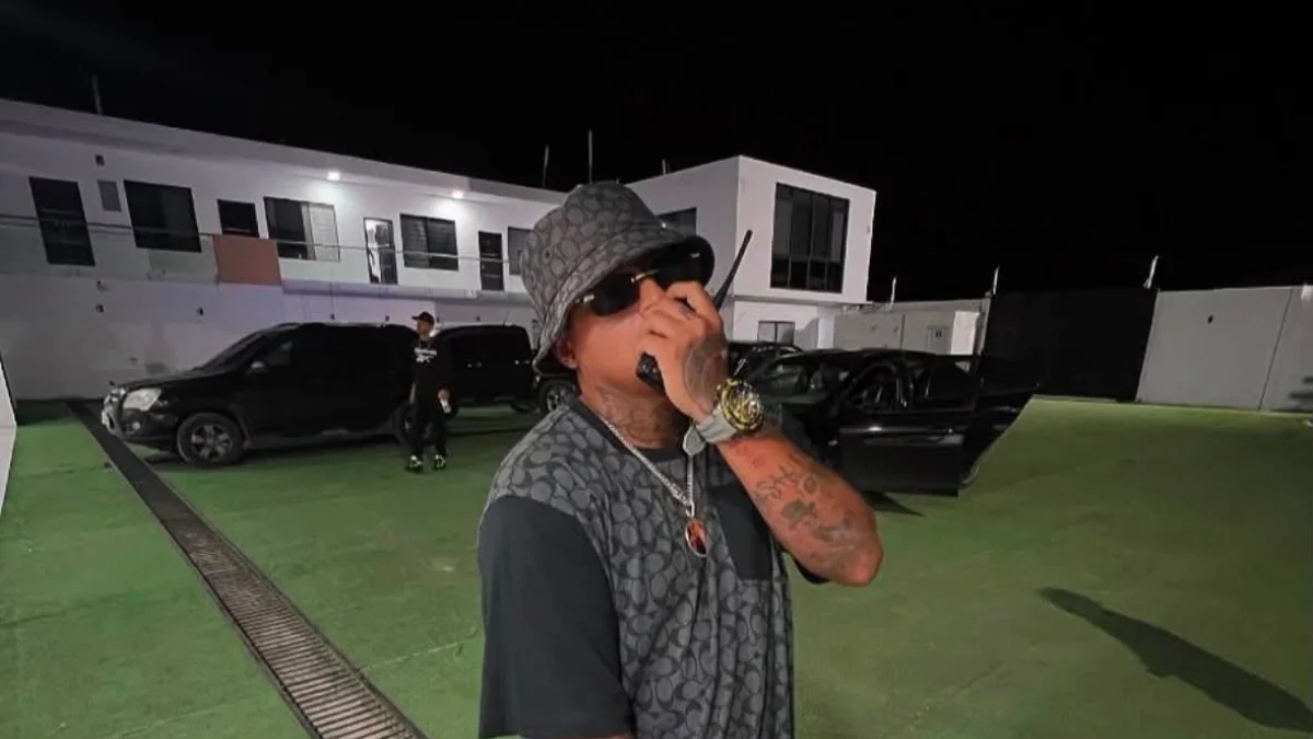 El cantante de música urbana se encuentra siendo investigado.