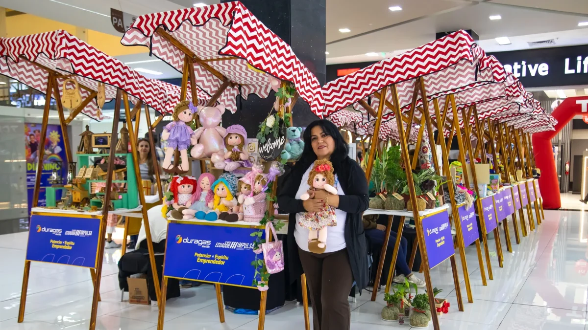 Los stands de la feria Mamma Mía que se desarrolla en algunas ciudades de Ecuador.