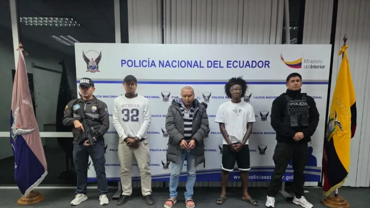 La Policía Nacional del Ecuador presentó a los implicados.