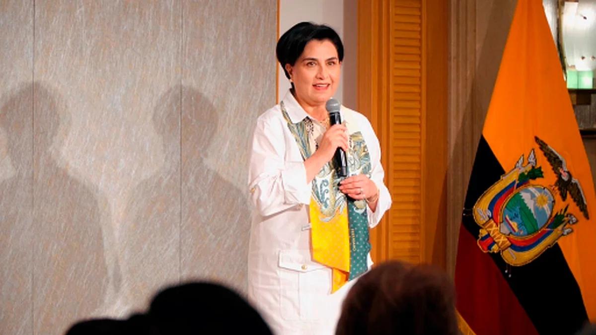 Gabriela Sommerfeld es la canciller de Ecuador y fue invitada a la cita en Chile