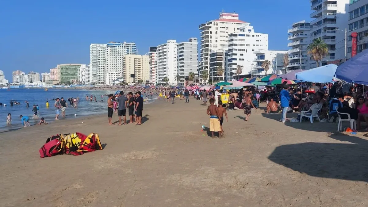 Los balnearios de la provincia de Santa Elena recibieron gran cantidad de bañistas en el feriado por la Batalla del Pichincha
