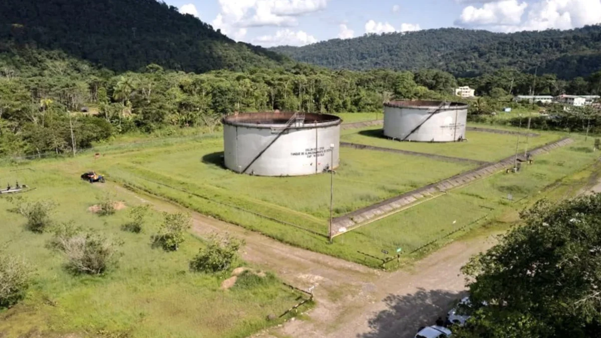 Parte de la infraestructura del Sistema de Oleoducto Transecuatoriano (SOTE).