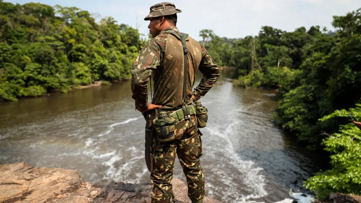 Un informe advierte que las economías ilegales aceleran la violencia y la destrucción en la Amazonía